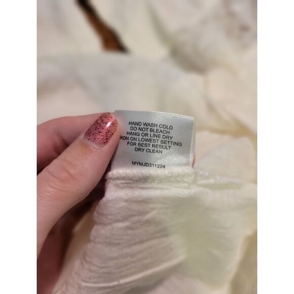 Romeo & Juliet Couture Angel Sleeve Lace Peasant Midi Dress - Picture 4 of 7